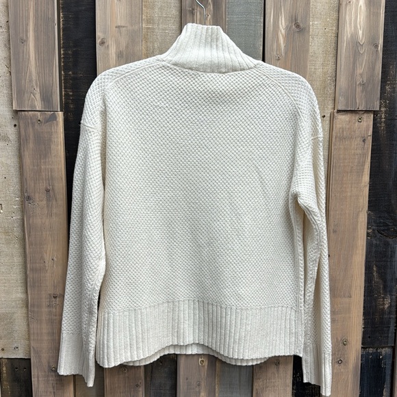 Everlane The Wool Cashmere Waffle Square Crew Neck Sweater - Picture 5 of 9